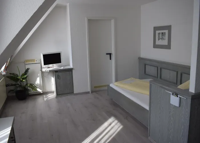Avenue Hotel 3*
