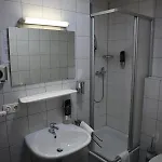 Avenue Hotel