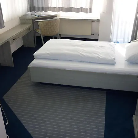 Avenue 3*