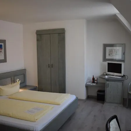 Avenue Hotel 3*